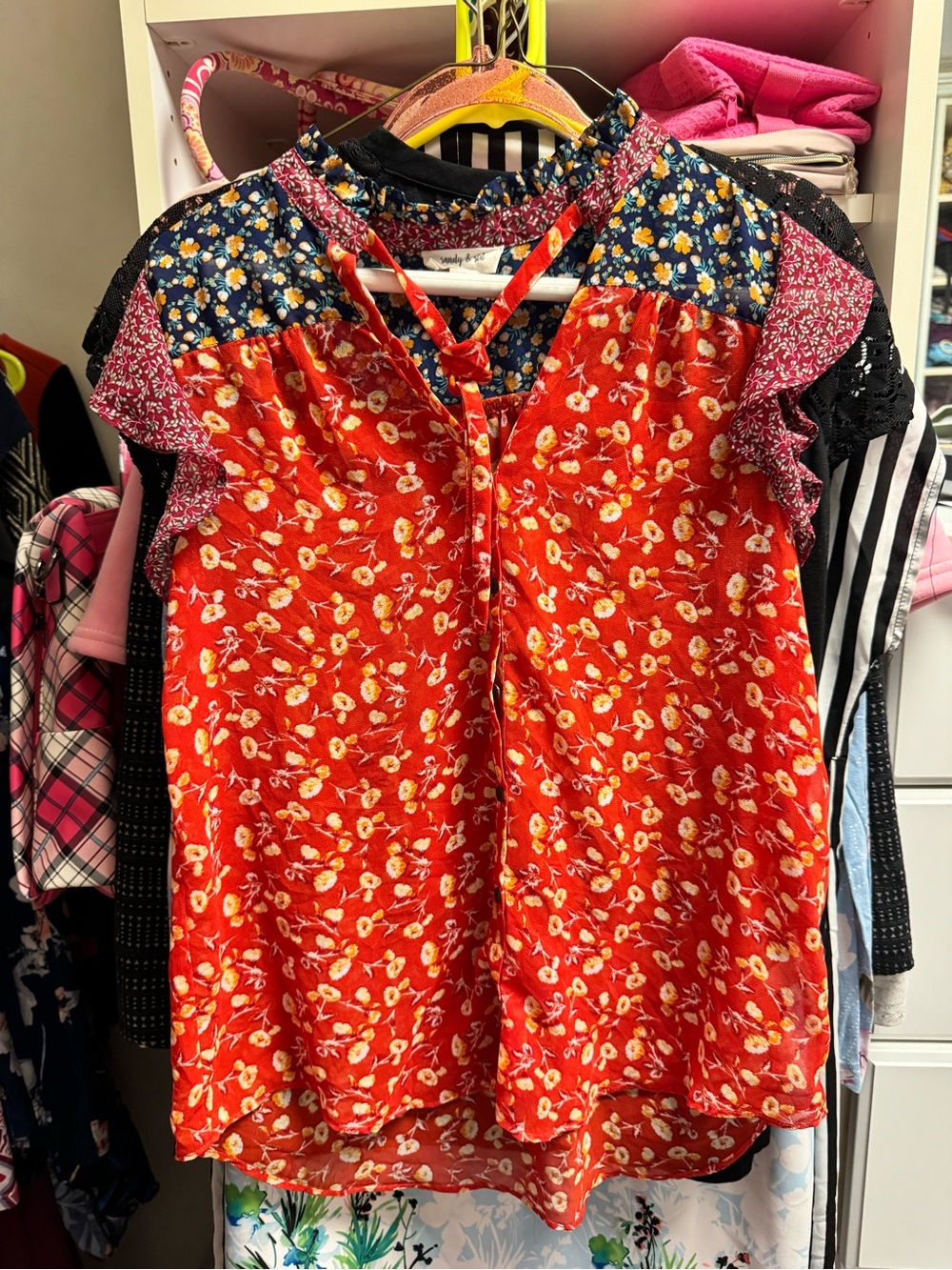 Sandy and Sid small top- barely worn